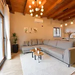 Villa Montelago Shirokë