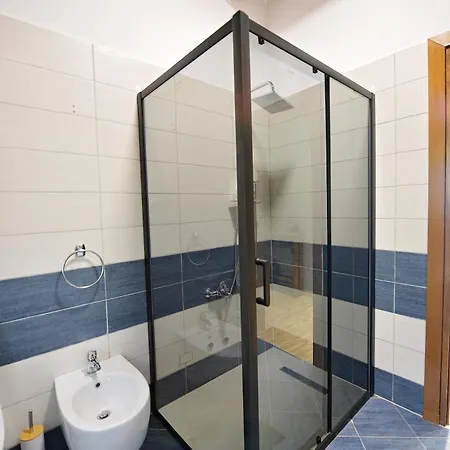 Montelago فيلة *