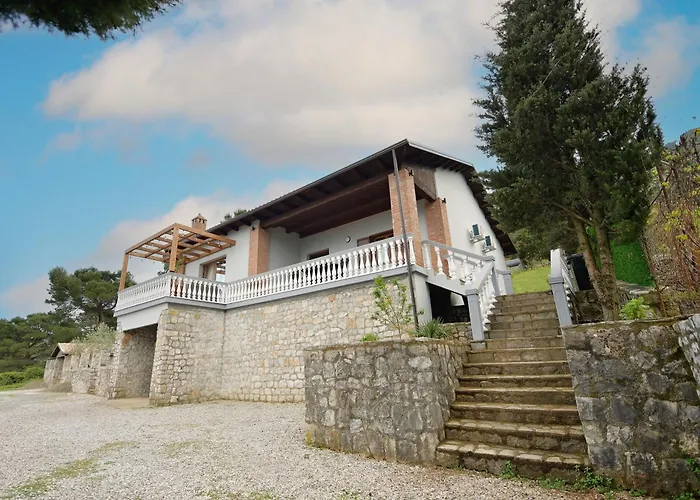 Вилла Montelago Shiroka